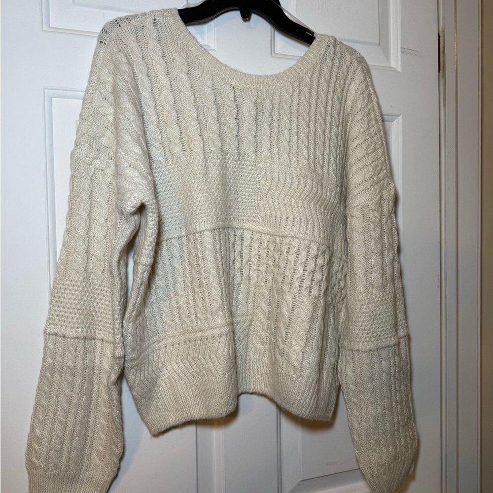 NYC Knits Nordstrom Ivory Cable Knit Crop Sweater Back V Neck Bow Medium NWT